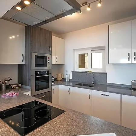Senhora Da Sleeps 6 Air Con Luz